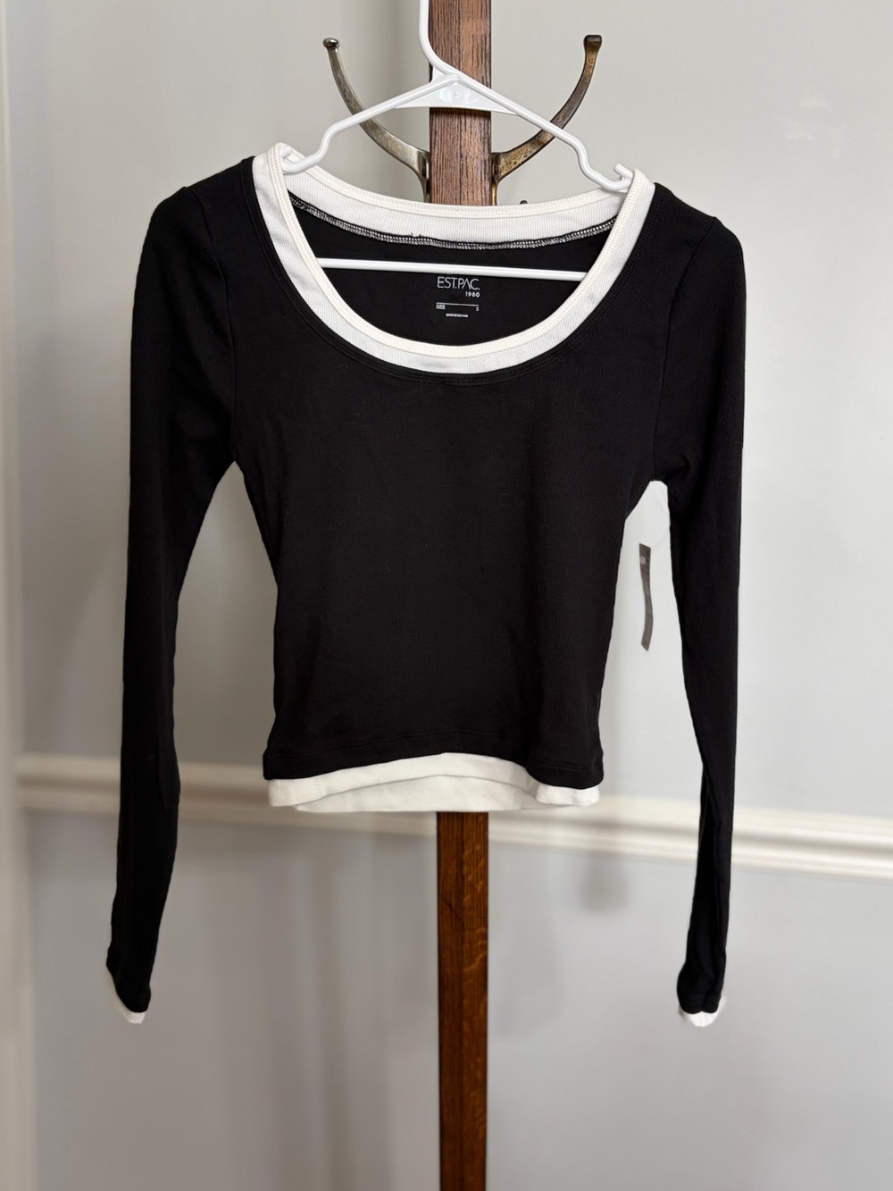 PacSun Black Long-Sleeve Scoop Neck Top with White Trim